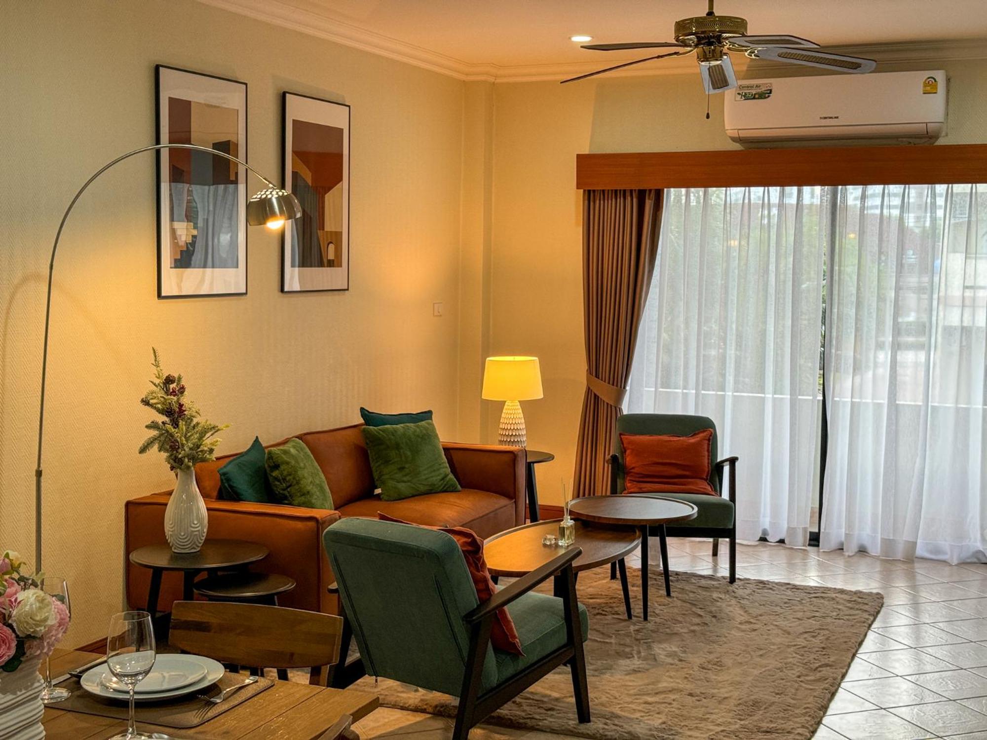 View Talay Longstay Jomtien Beach Exteriör bild