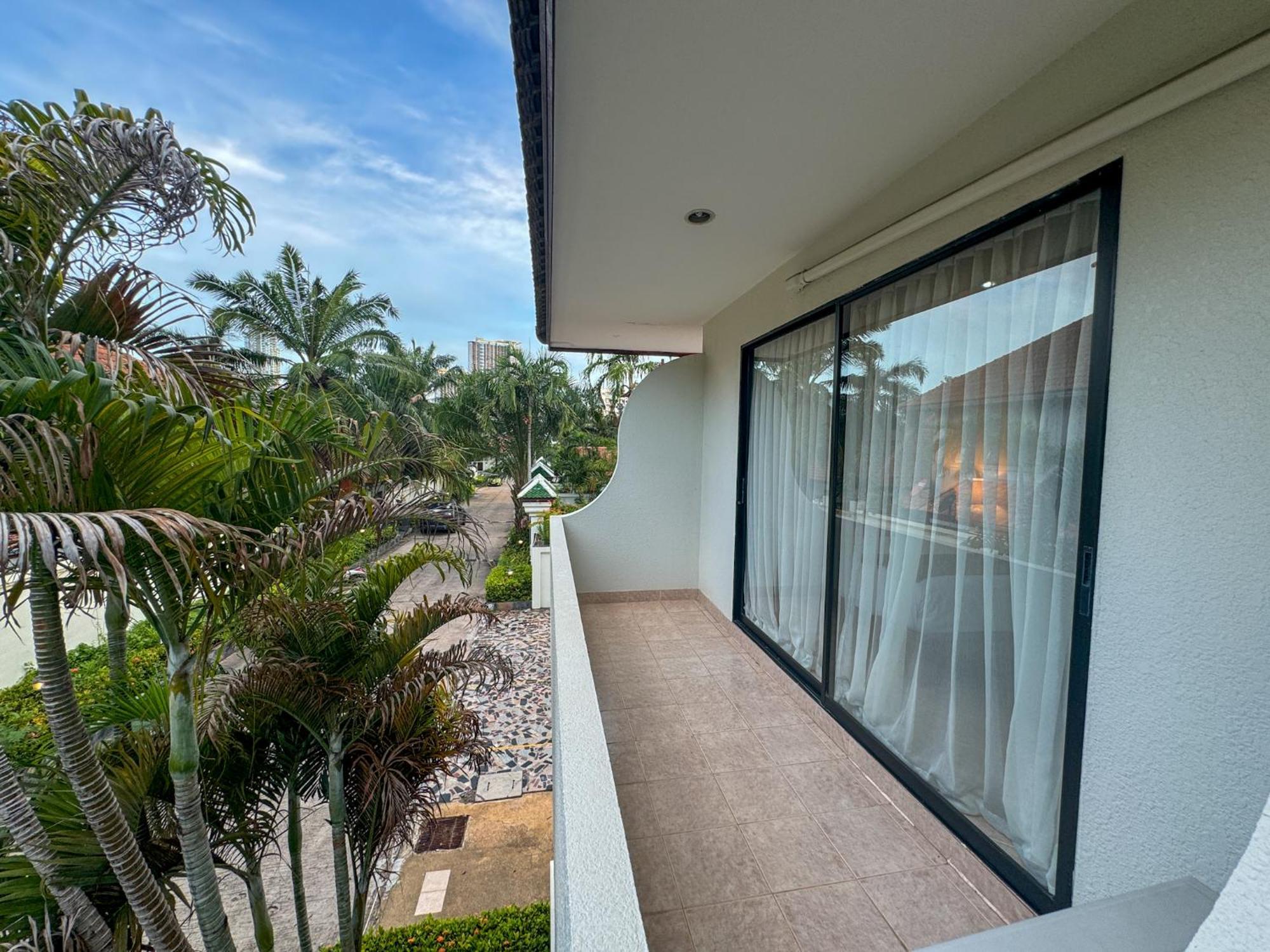 View Talay Longstay Jomtien Beach Exteriör bild