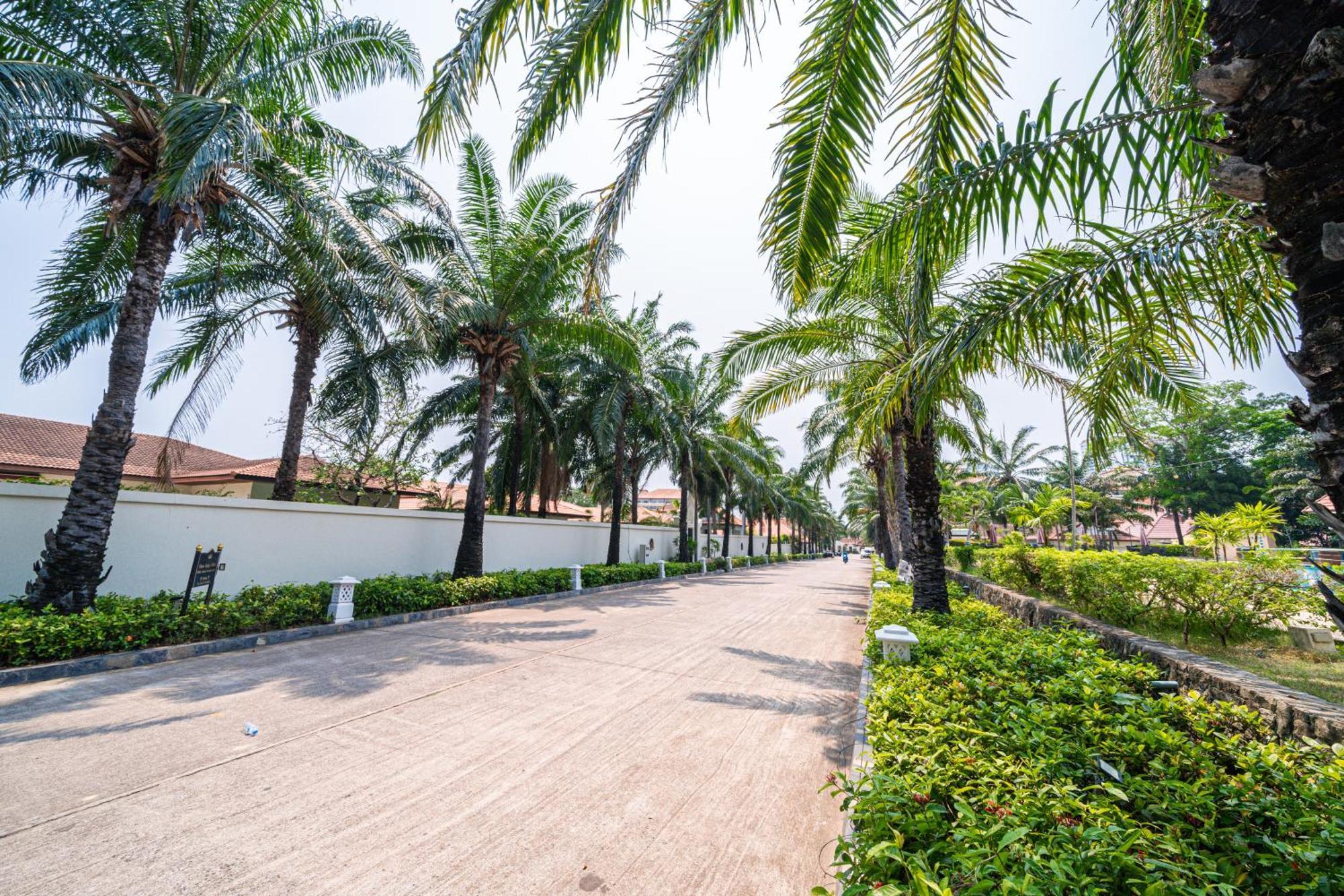 View Talay Longstay Jomtien Beach Exteriör bild